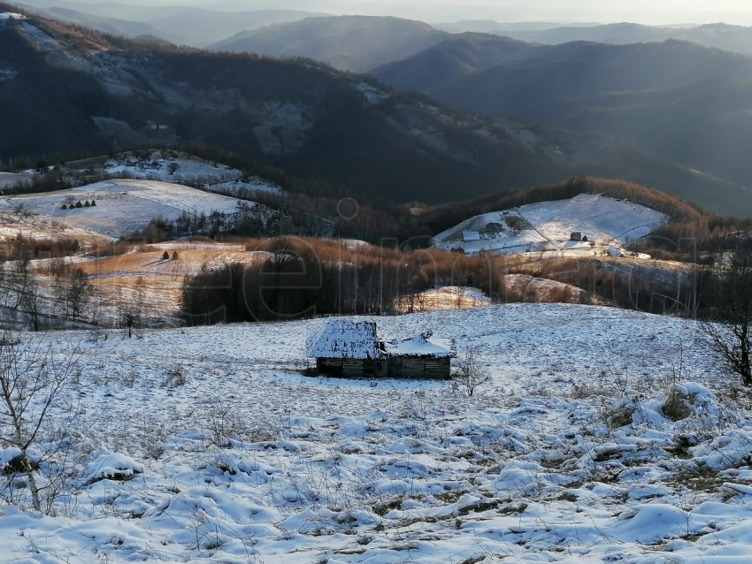 Paisaje de invierno casa de madera