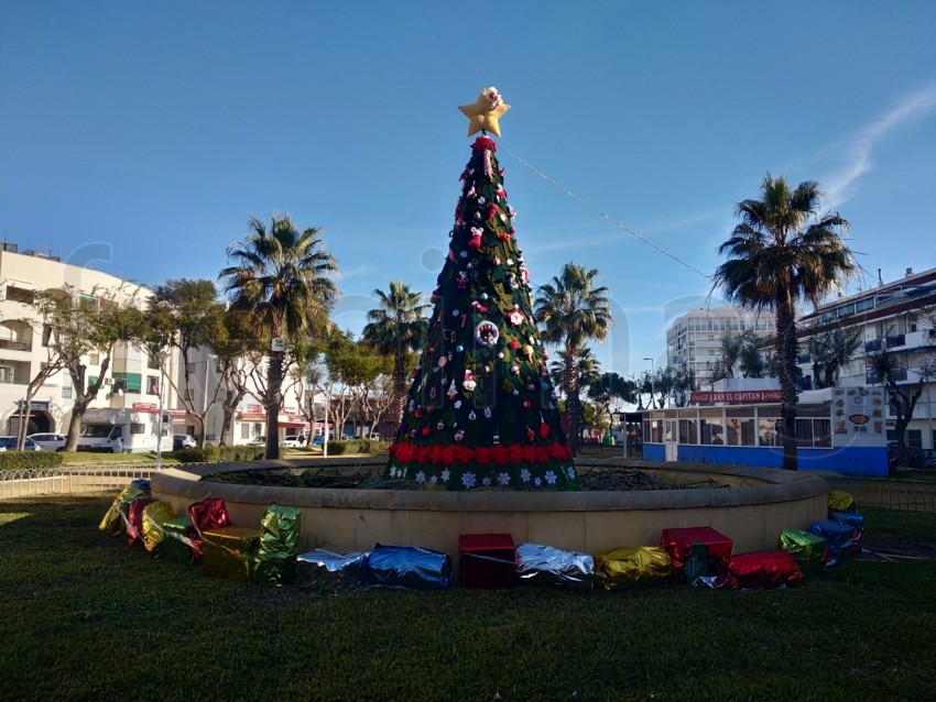 Árbol de navidad en Punta Umbría