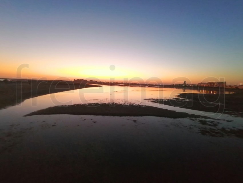 Puesta de sol en el mar España.