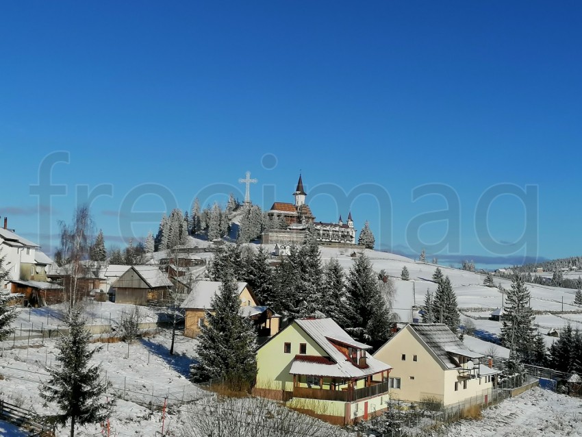 Paisaje de invierno casas, Iglesia Ortodoxa