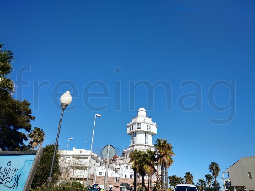 Isla Cristina, Huelva, España, Vistas del faro, fondo cielo azul.