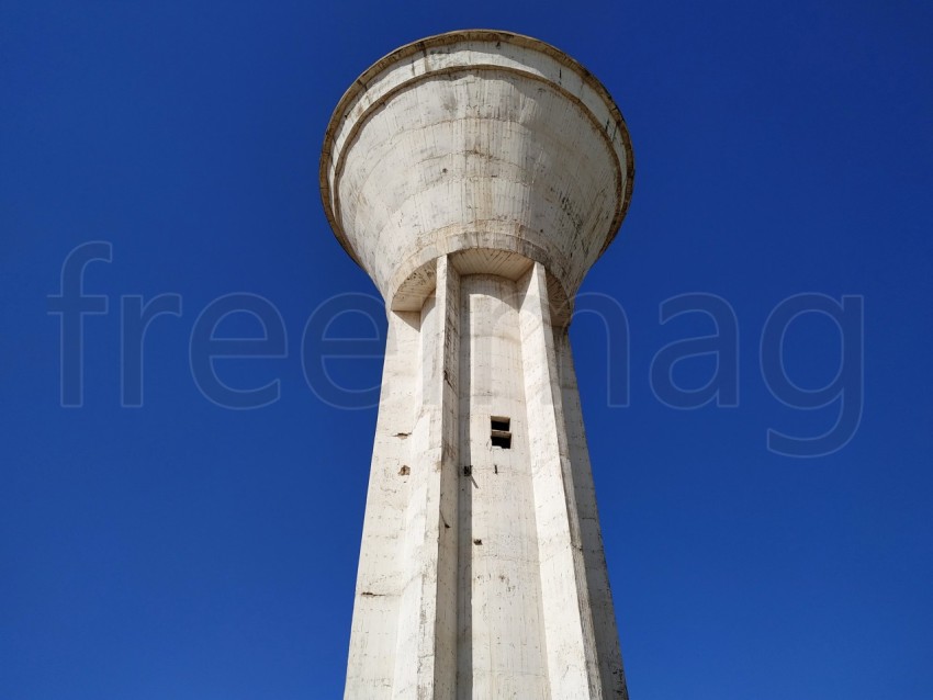 Torre fondo cielo azul